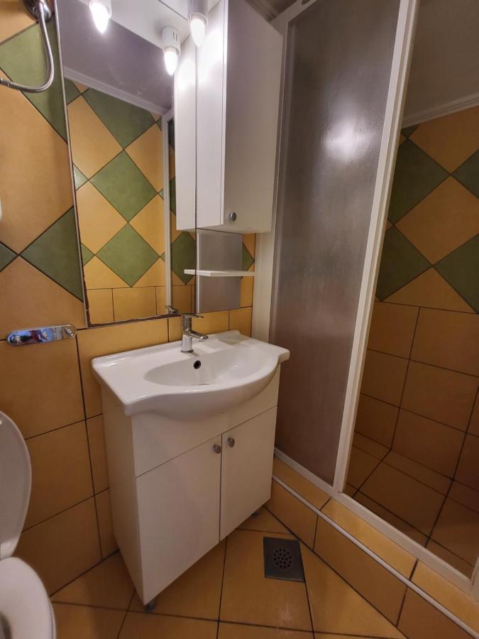 ApartmaniinПримоштен Екстер'єр фото