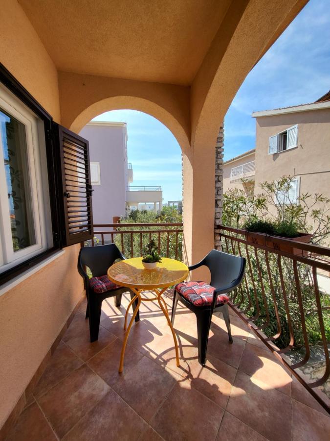 ApartmaniinПримоштен Екстер'єр фото