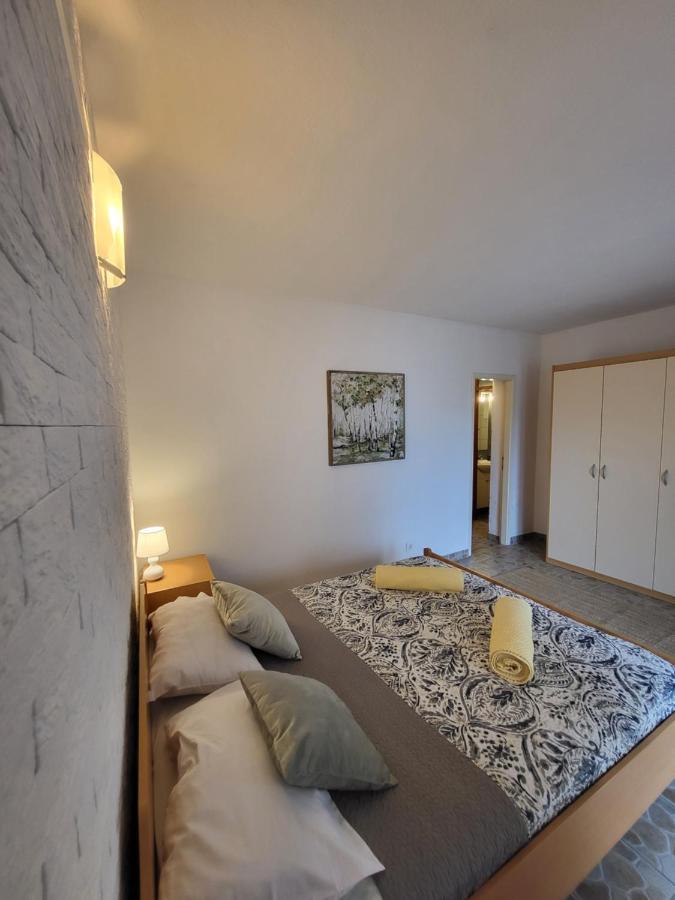 ApartmaniinПримоштен Екстер'єр фото