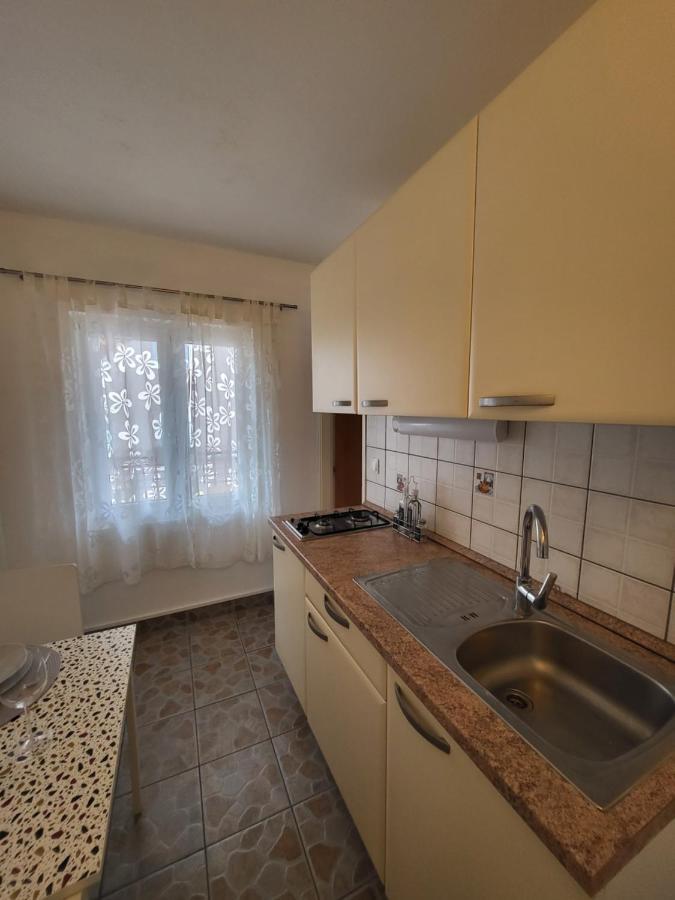 ApartmaniinПримоштен Екстер'єр фото