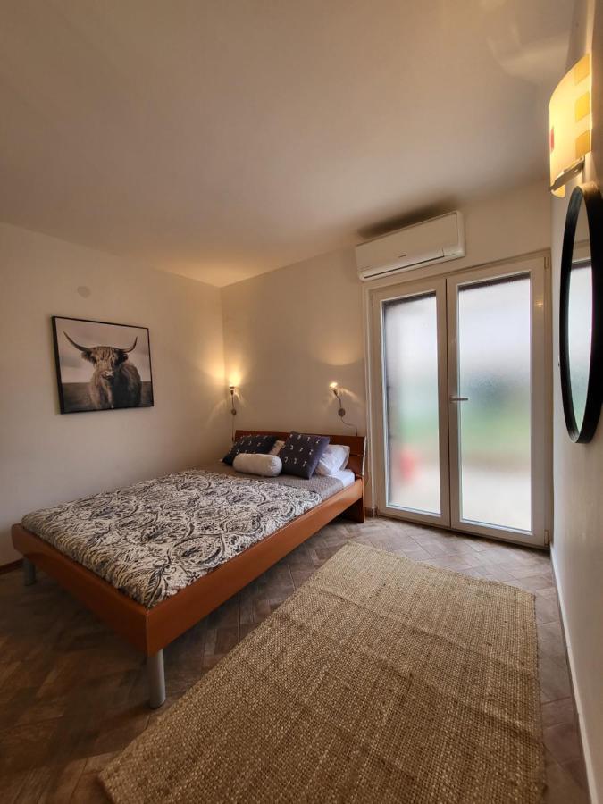 ApartmaniinПримоштен Екстер'єр фото
